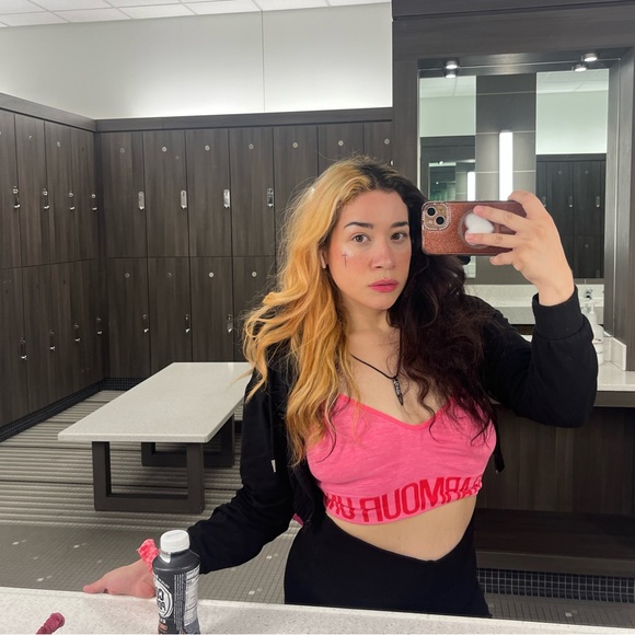 ✨🌙 Yours Truly!🍓👽 - Picture 3 of 10